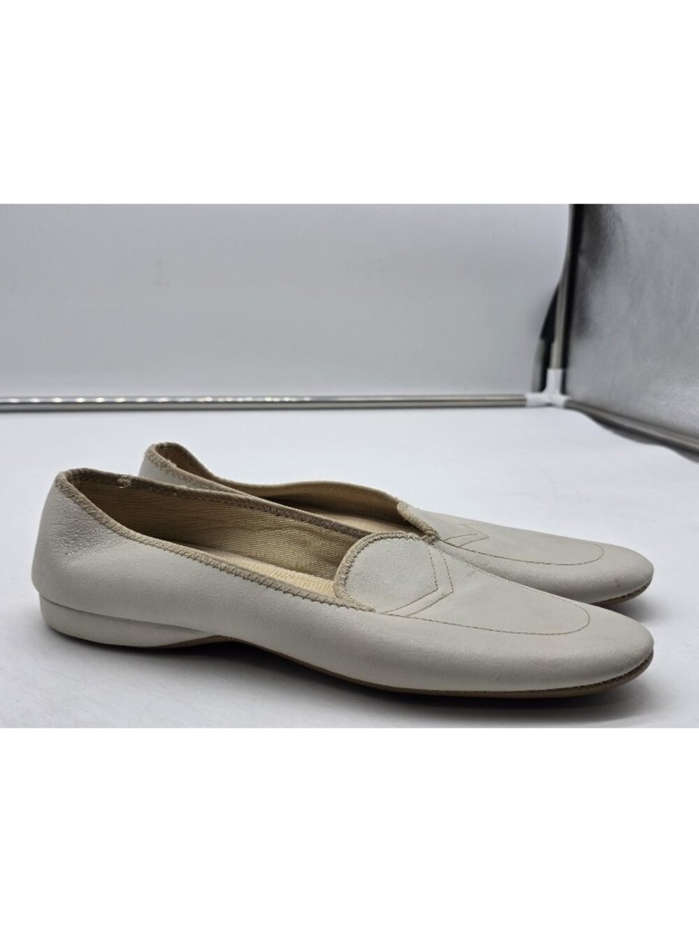 Daniel Green Slippers Shoes Womens Size 7N White Leather Slip On House Indoor